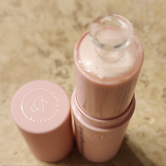 Tula 'Rose Glow + Get It' Cool & Brightening Eye Balm - Picture 6 of 7